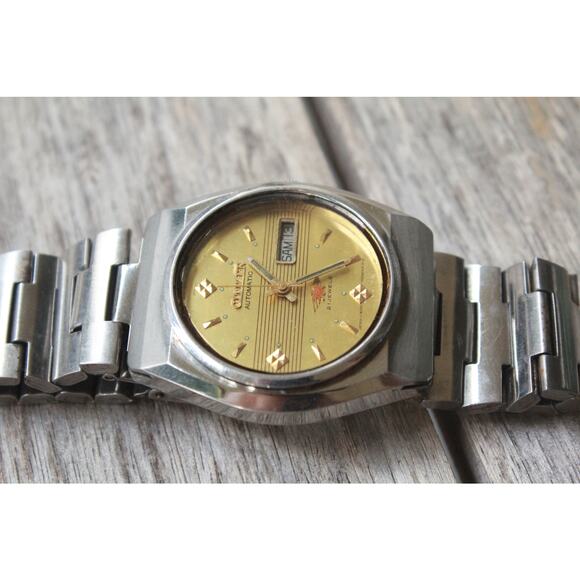 Vintage 1972 Citizen Automatic Mens Silver Watch W/daydate & Gold accents - Picture 2 of 8